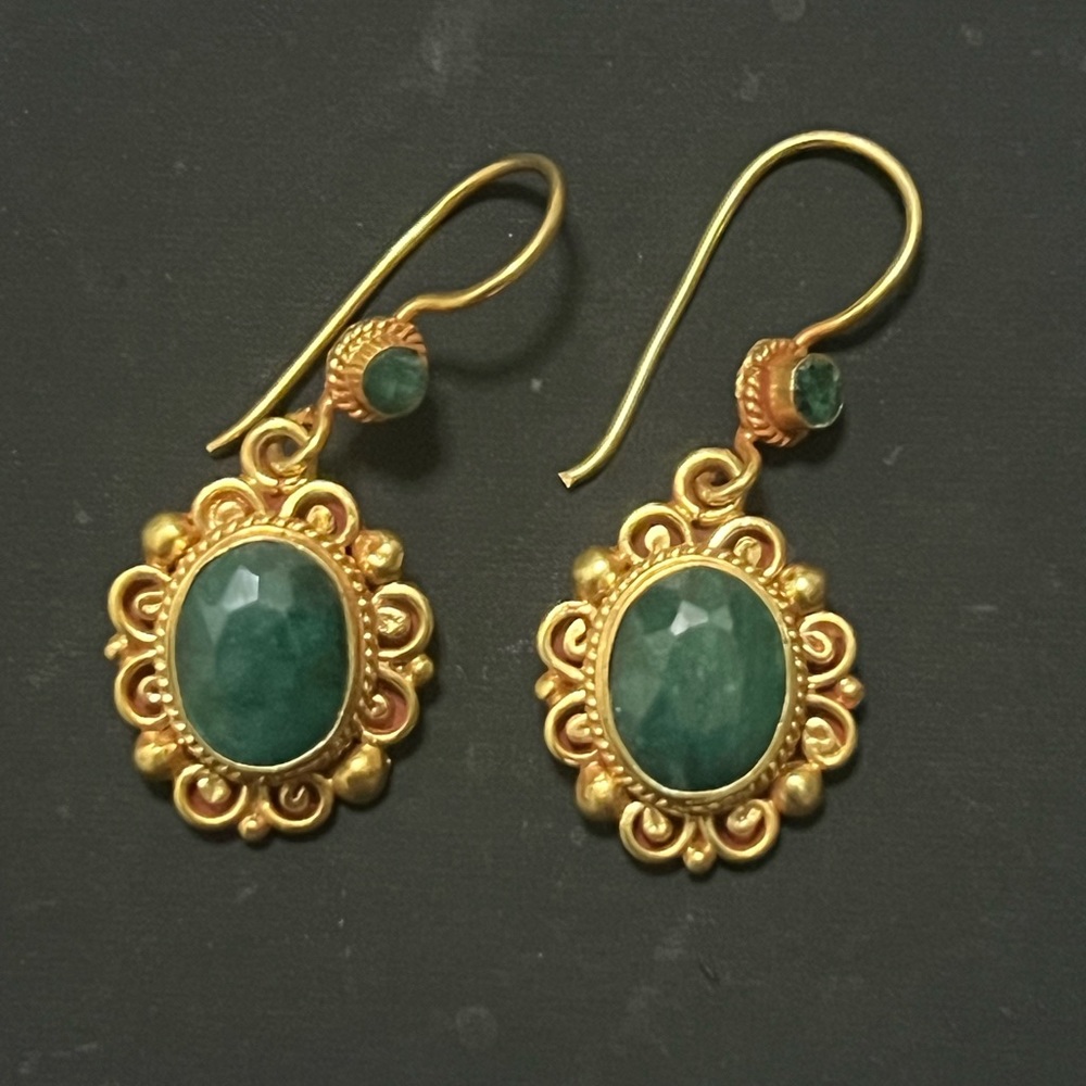 Silver earring. Gold plated. Brand new hand made.